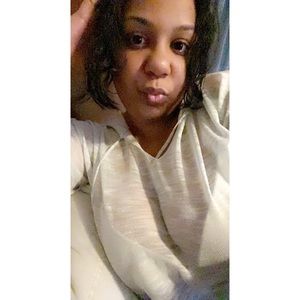 Meet your Posher, Ayisha